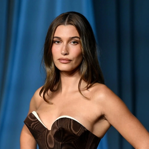 Hailey Bieber